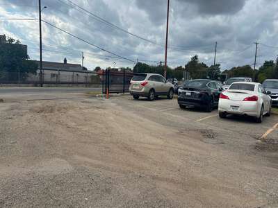 L V Stockard Middle School Parking Lot - Main in Dallas 4