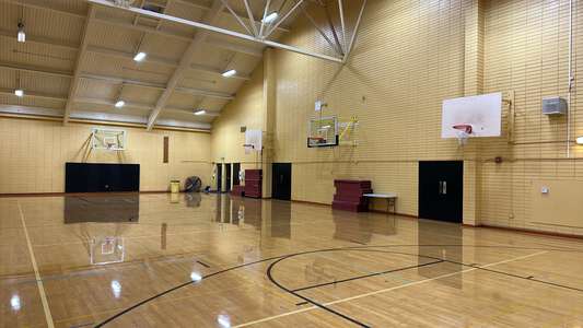 Mountain View High School Gym - Small in Mountain View 2