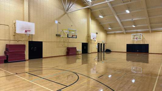 Mountain View High School Gym - Small in Mountain View 3