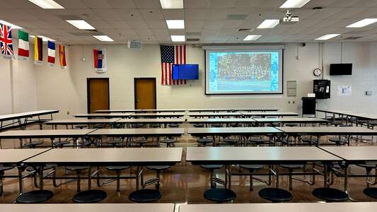 Simonton Elementary School Cafeteria in Lawrenceville
