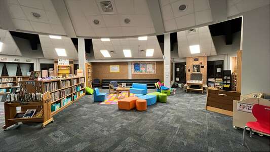 Woodman Elementary School Library in Wichita 2