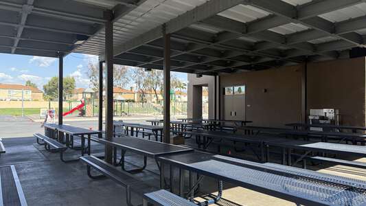 Westpark Elementary School Outdoor Lunch Area in Irvine