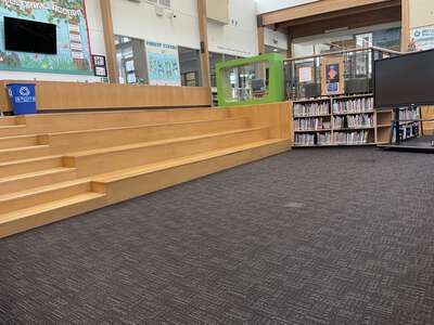 Trillium Creek Primary School Library in West Linn