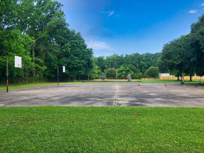White Hills Elementary School Outdoor Basketball Courts in Baker