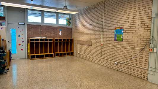 Bissonet Plaza School Classroom Standard in Metairie 2