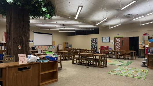 Windsor Hills Elementary School Media Center in Oklahoma City