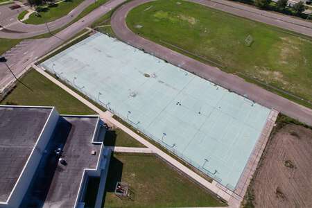 Barrington Middle School (0086) Outdoor Basketball Courts in Lithia