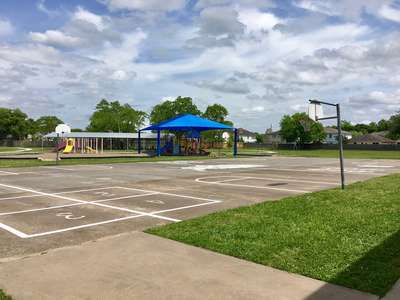 Mission West Elementary School Outdoor Basketball Courts in Houston