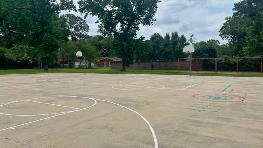 Melrose Elementary School Outdoor Basketball Courts in Baton Rouge