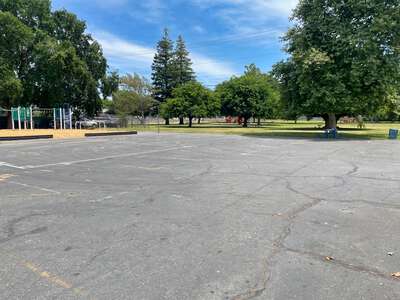 Babcock Elementary School Outdoor Basketball Courts in Sacramento