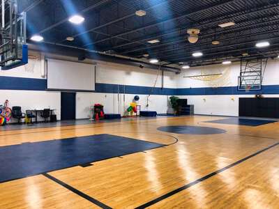 Meadow View Elementary School Gym in Radcliff