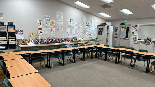 Alta Vista High School Classroom Standard in Mountain View 4