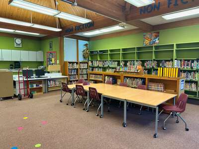 Lincoln Elementary School Library in Burlingame 3