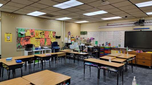 Bartlett - Selma F. Elementary School Classroom Standard in Henderson