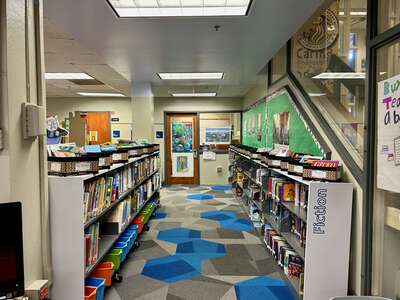 William Lipscomb Elementary School Library in Dallas 4