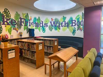 Pinecrest Elementary School Library in Pinecrest