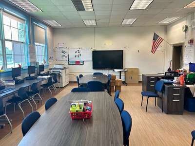 Earlington Heights Elementary School Classroom Standard in Miami