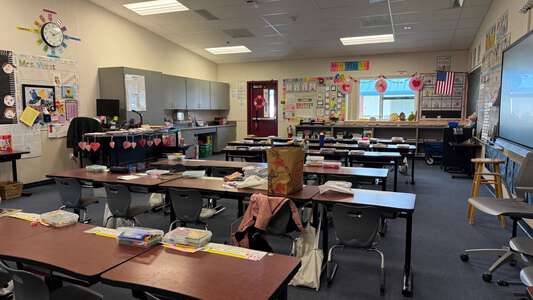 IDEA Academy @ Cottonwood Classroom Standard in Palmdale 3