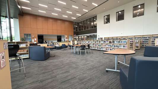 McKay High School Library in Salem 5