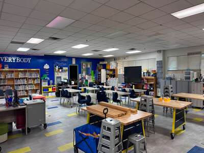 Gilbert Cuellar Sr. Elementary School Library in Dallas 2