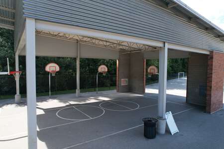 Helen Keller Elementary School Outdoor Basketball Courts in Kirkland