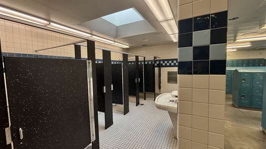 Rancho Viejo Middle School Boys Locker Room in Hemet
