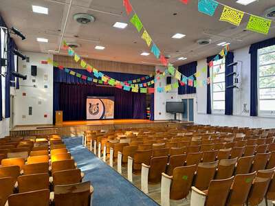 Leslie A Stemmons Elementary School Auditorium in Dallas 4