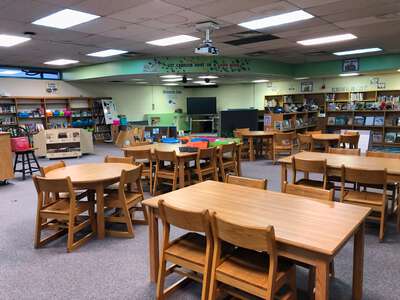Comanche Elementary School Library in Albuquerque