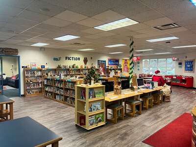 Hellen Caro Elementary School Library in Pensacola
