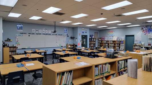 Vanderburg - John C. Elementary School Library in Henderson