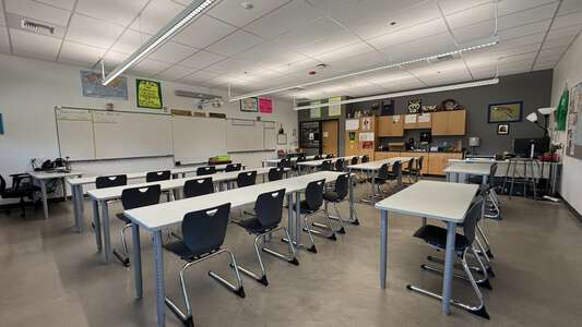 Cascade Middle School Classroom Standard in Eugene 4