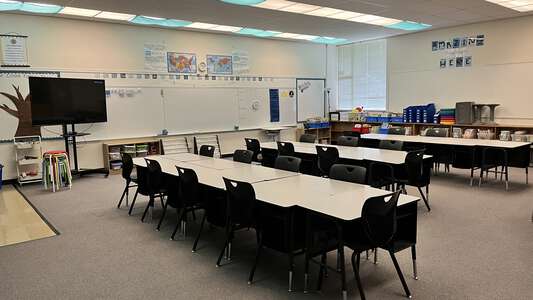 Cooper Mountain Elementary School Classroom Standard in Beaverton