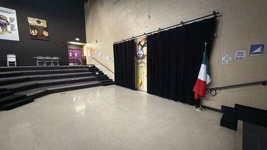 Kanoon - Gerald Delgado Kanoon Elementary Magnet School Theater in Chicago