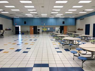 Skyline Elementary School Cafeteria in Stillwater