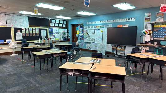 Harry Street Elementary School Classroom Standard in Wichita 4
