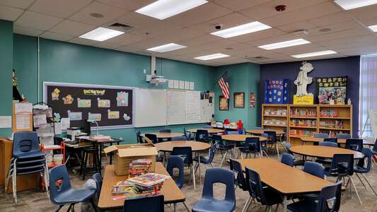 Smith - Hal Elementary School Library in Las Vegas