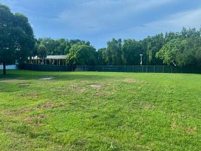 Pinecrest Elementary School Field - Practice in Pinecrest