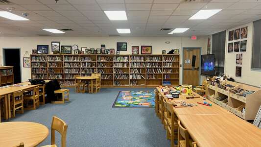 Waverly Park Elementary School Library in Fort Worth