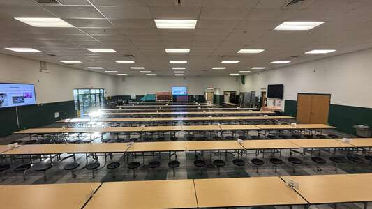 Strawbridge Elementary School Cafeteria in Virginia Beach 5