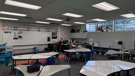 Naranca Elementary School Classroom Standard in El Cajon