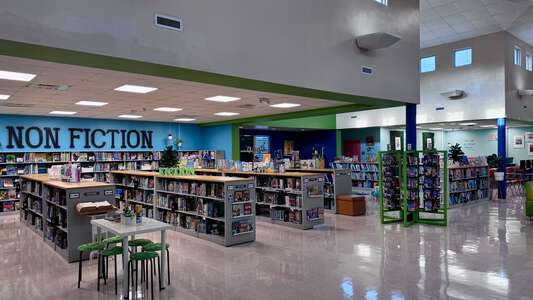 Vineland Elementary School Library in Miami 2