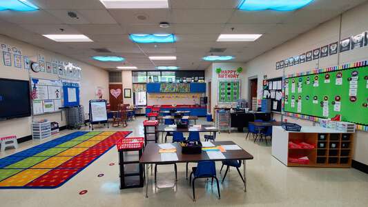 Farragut Primary School Classroom Standard in Farragut 3