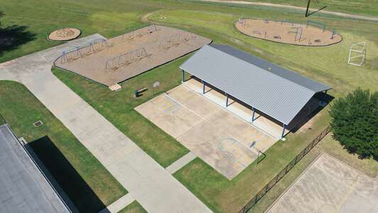 Sienna Crossing Elementary School Outdoor Basketball Courts in Missouri City 3