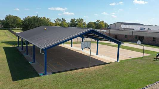 Sienna Crossing Elementary School Outdoor Basketball Courts in Missouri City 4