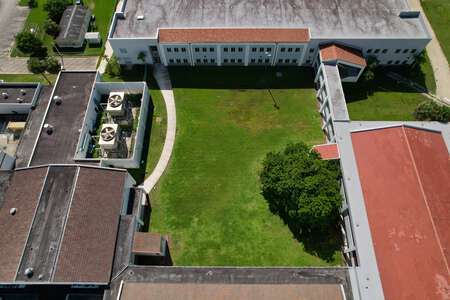 Marjory Stoneman Douglas High School Outdoor Area - Grass in Parkland