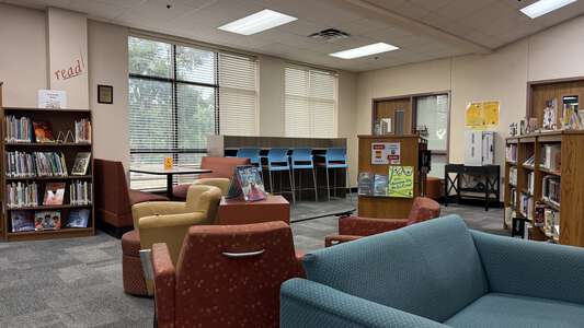 Coppell Middle School North Library - CMSN in Coppell