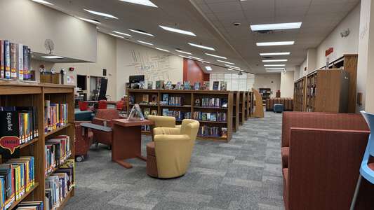 Coppell Middle School North Library - CMSN in Coppell