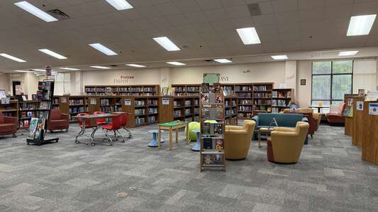 Coppell Middle School North Library - CMSN in Coppell