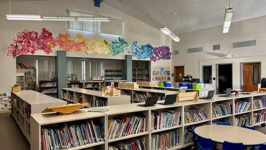 Alta Vista Elementary School Library in Los Gatos