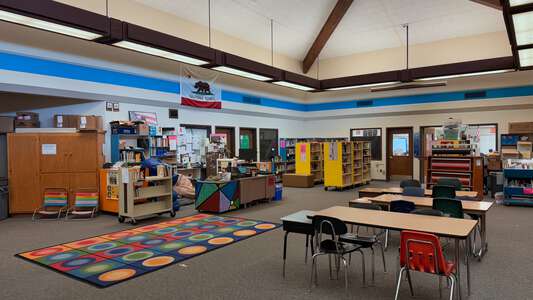 Victor Elementary School Library in Victor